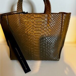 NWT MICROTOTE BY AMPERSANDE AS APOSTROPHE. SOLD OUT ON SITE - $473 retail